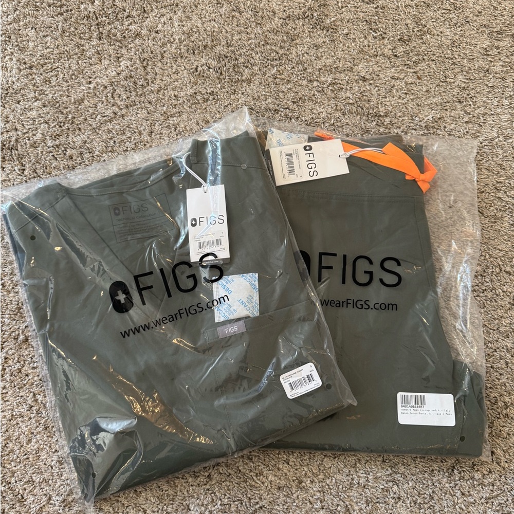 Figs Short Sleeve Tees - Olive Green
